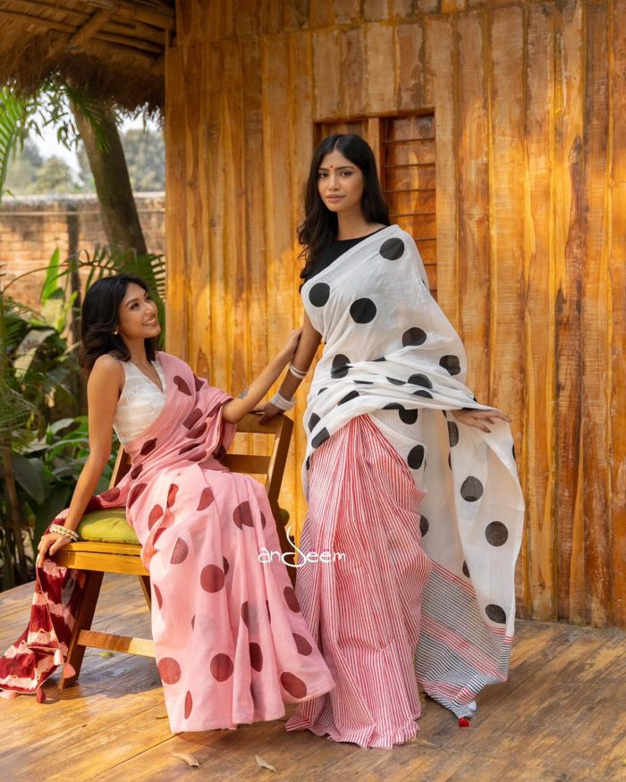 Polka Dotted Cotton Saree - Black and Red - Image 3