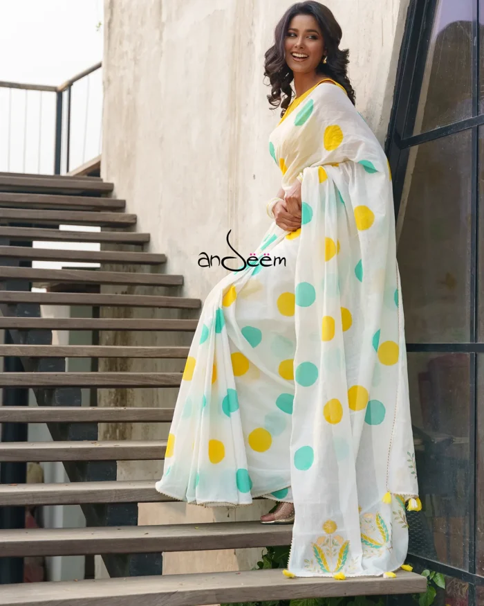 Polka Dotted Cotton Saree - Turquoise And Yellow - Image 3