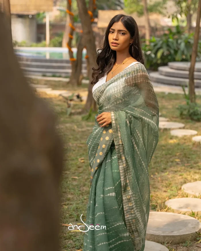 Moss Green Muslin Saree with Karchupi - Image 7