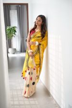 Cotton Handloom- Golden Bloom - Image 3