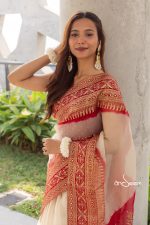 Muslin Saree- Crimson Whisper - Image 5